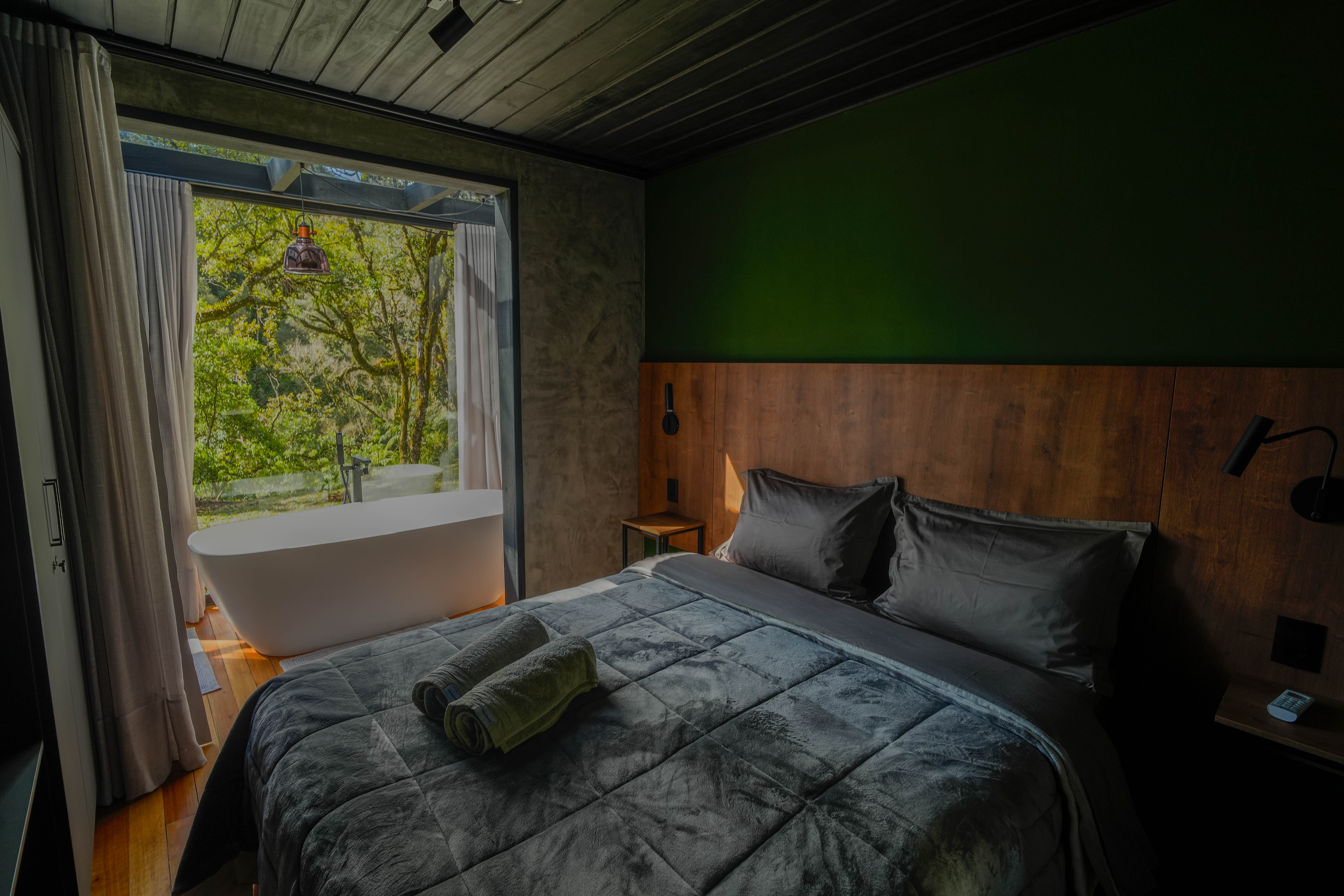 Detalhe da cama de casal